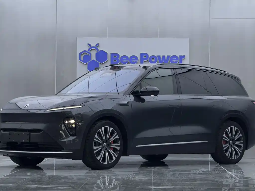 NIO ES8 2023
