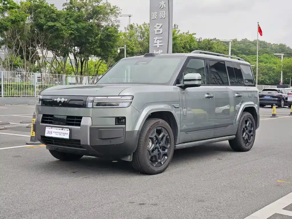 Fang Cheng Bao 钛7 2025