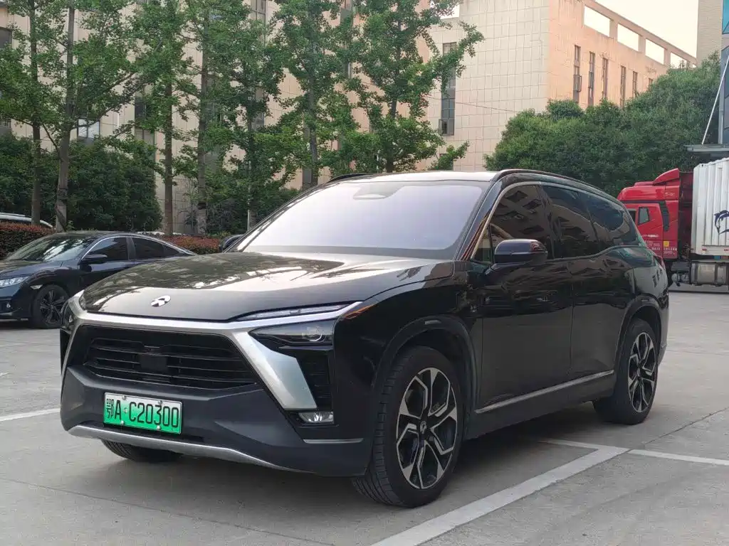 NIO ES8 2022