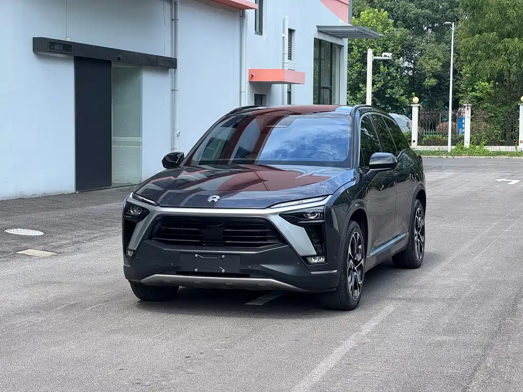 NIO ES8 2023