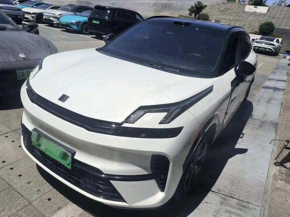 Lynk & Co 08 EM-P 2026
