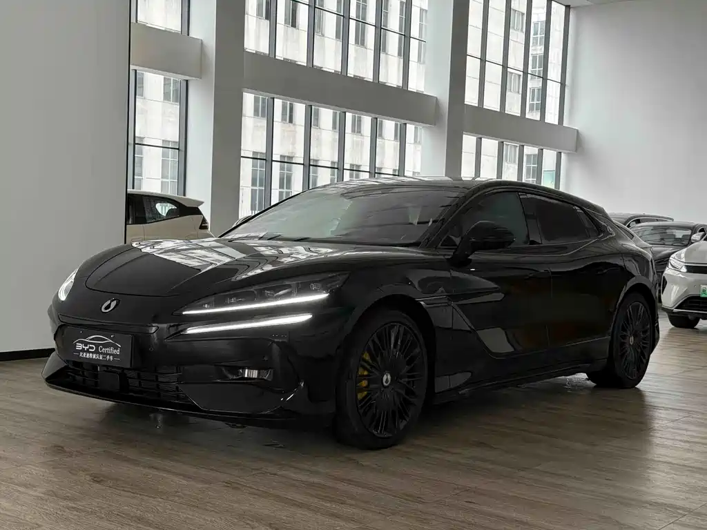 Denza Denza Z9GT 2024