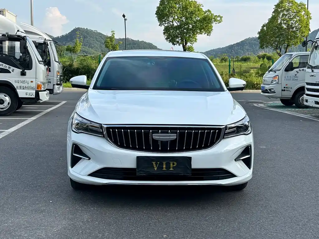 Geely Emgrand 2025