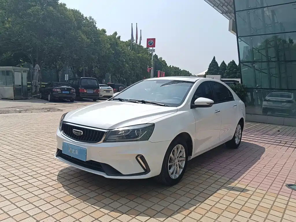 Geely Emgrand 2021