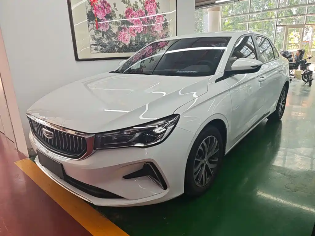 Geely Emgrand 2023