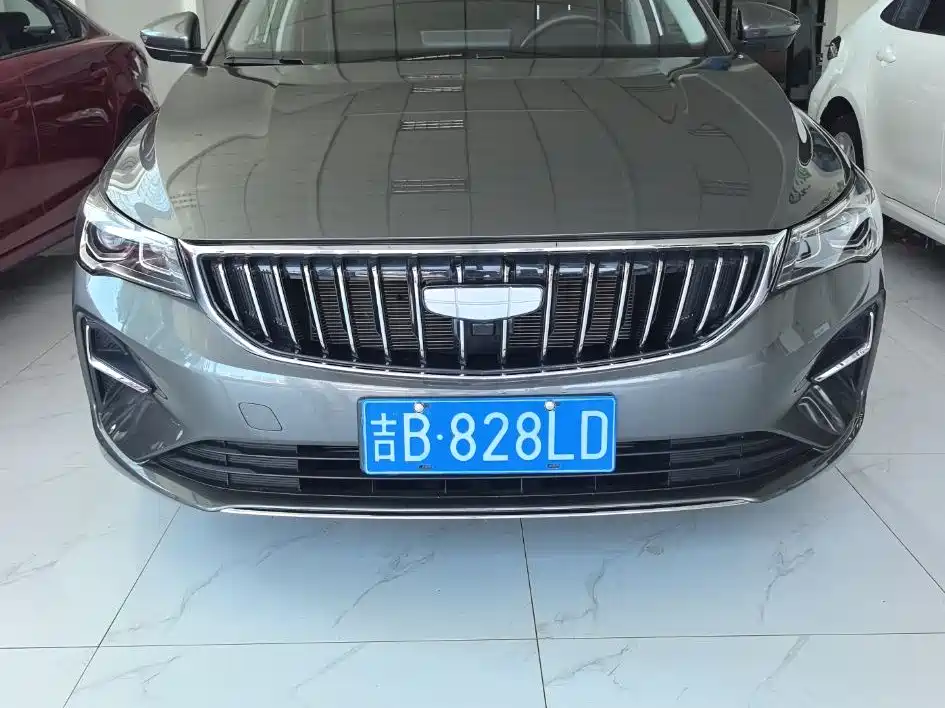 Geely Emgrand 2025