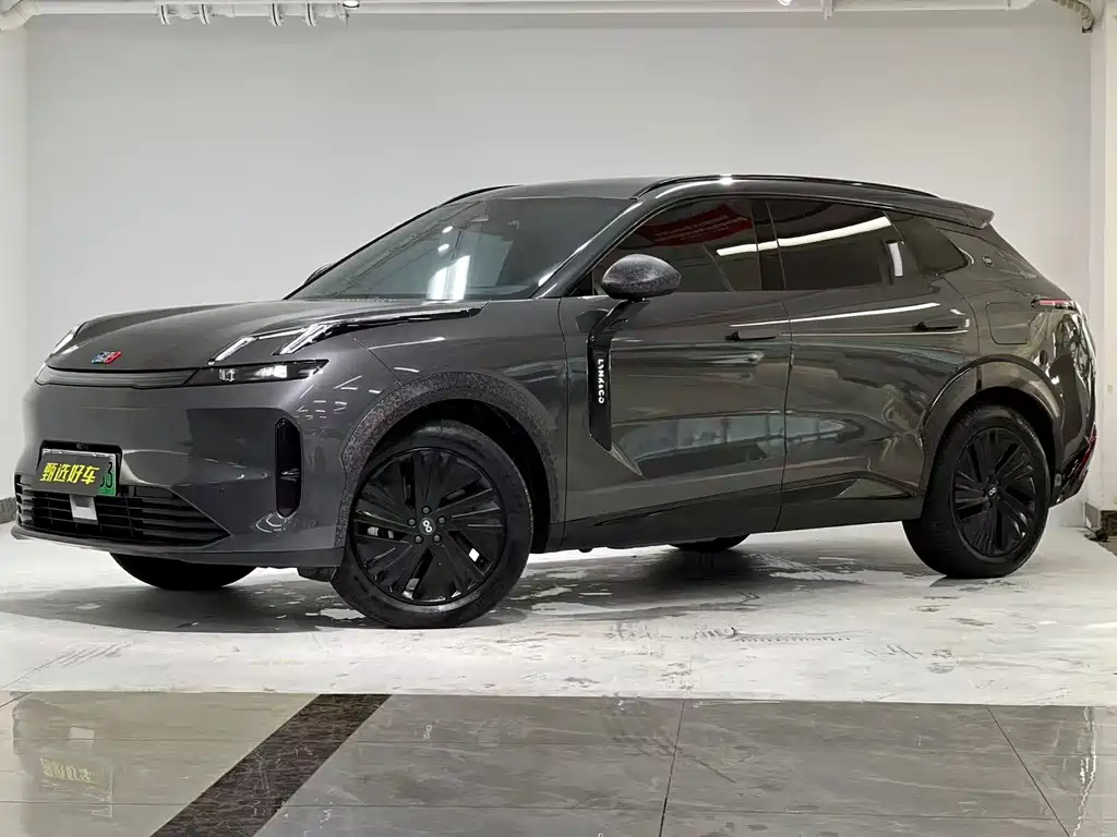 Lynk & Co 08 EM-P 2024