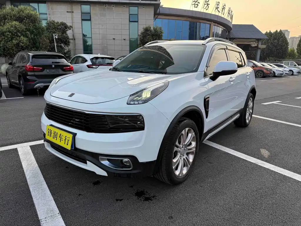 Lynk & Co 01 2018