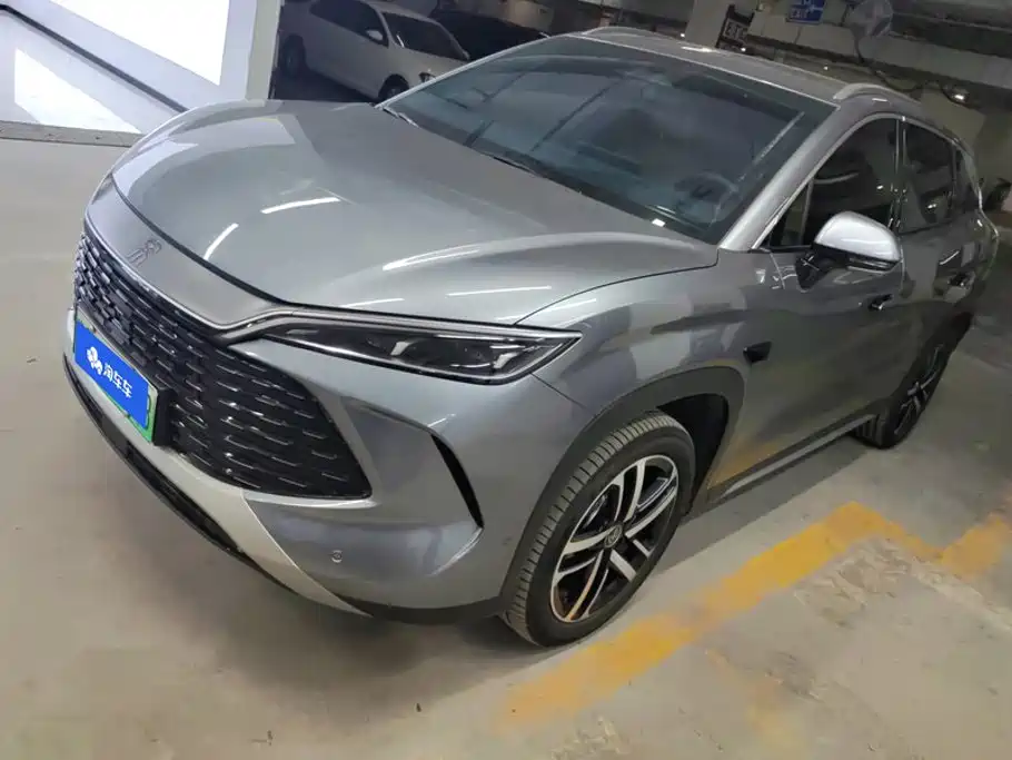 BYD L DM-i 2025