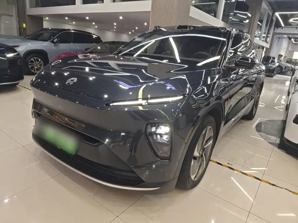 NIO ES8 2023