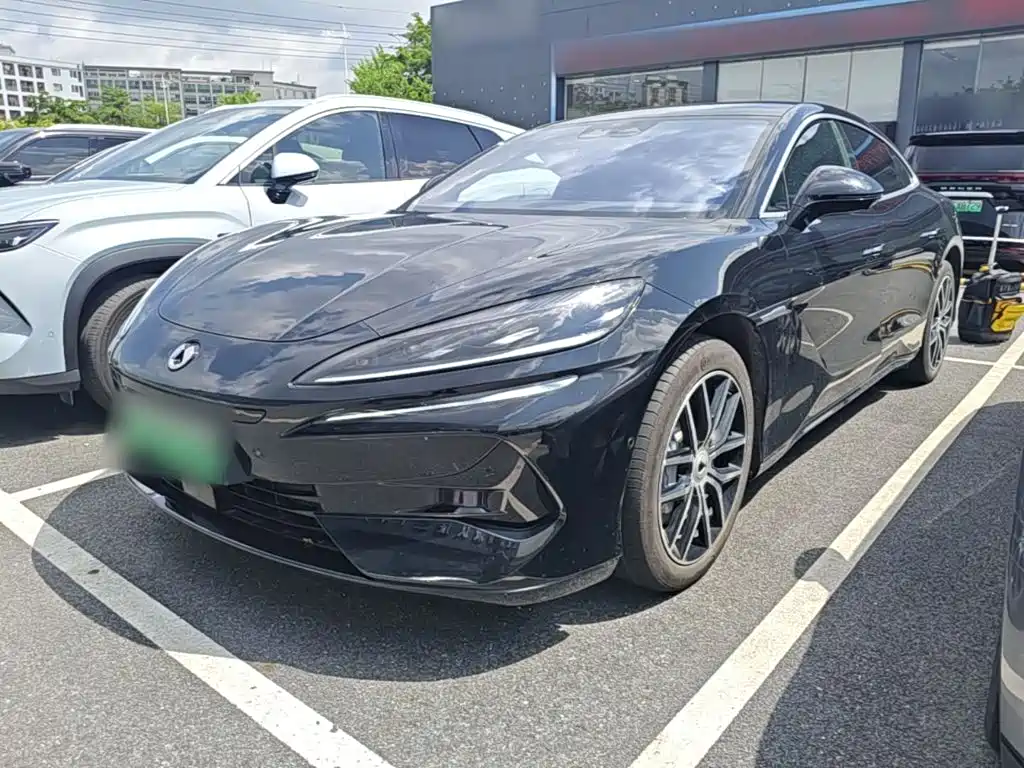 Denza Denza Z9 2025
