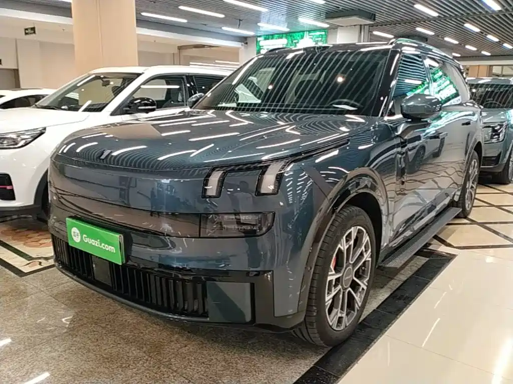 Lynk & Co 领克900 2025