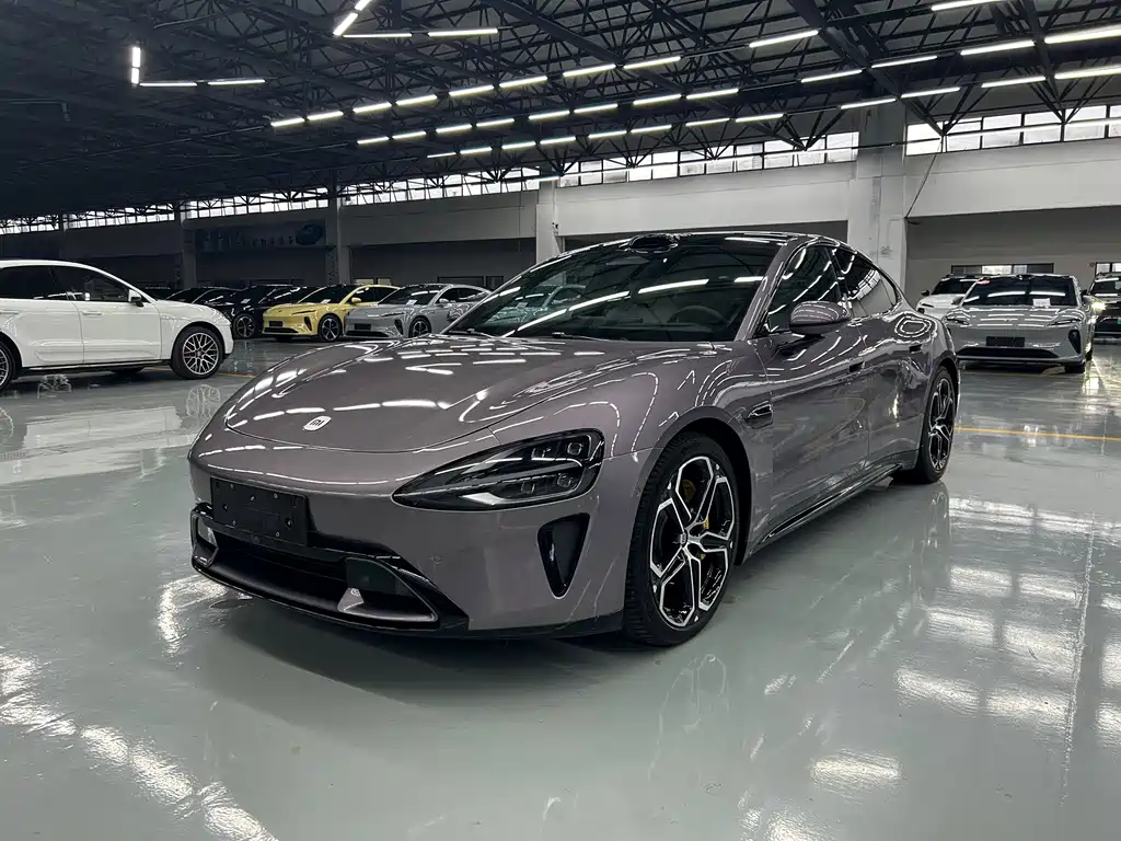 Xiaomi SU7 2024