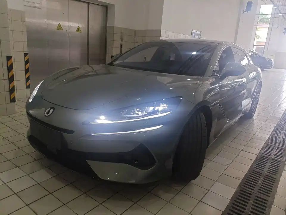 Denza Denza Z9GT 2025
