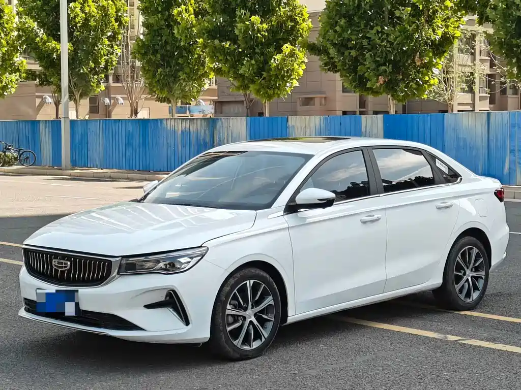 Geely Emgrand 2023