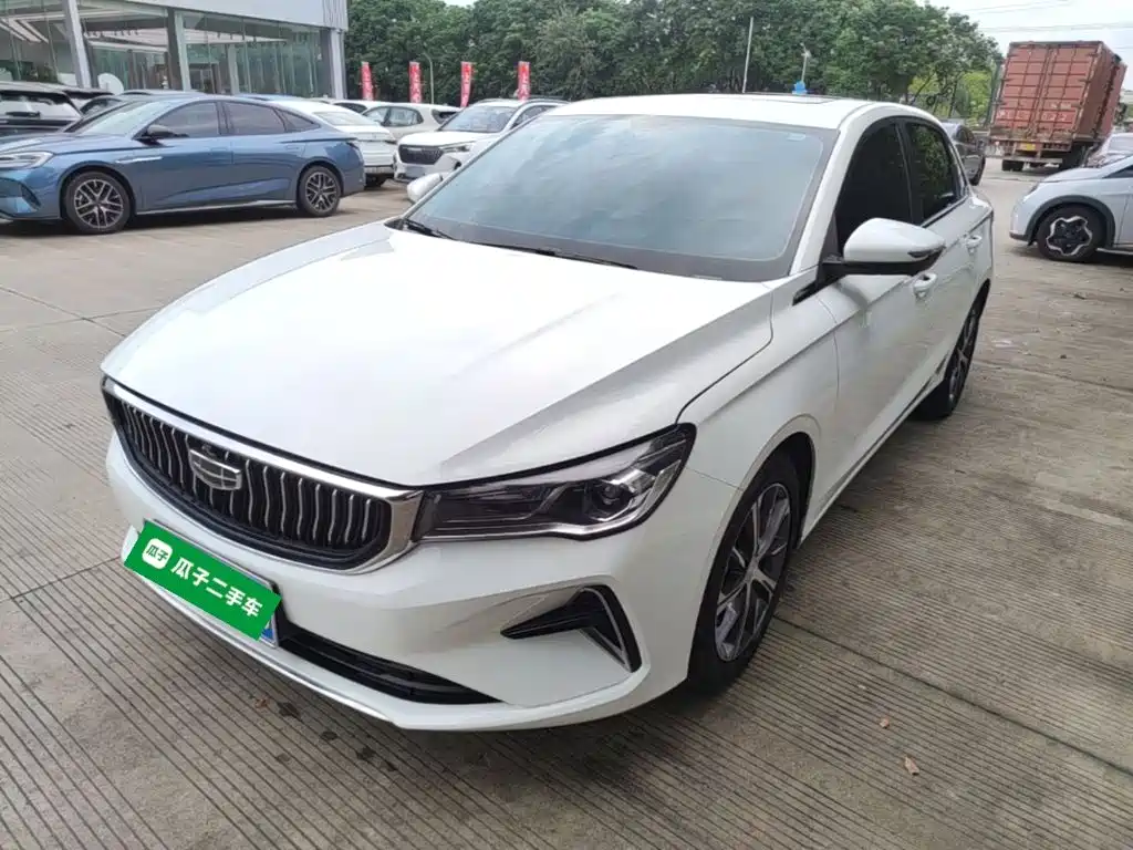 Geely Emgrand 2024