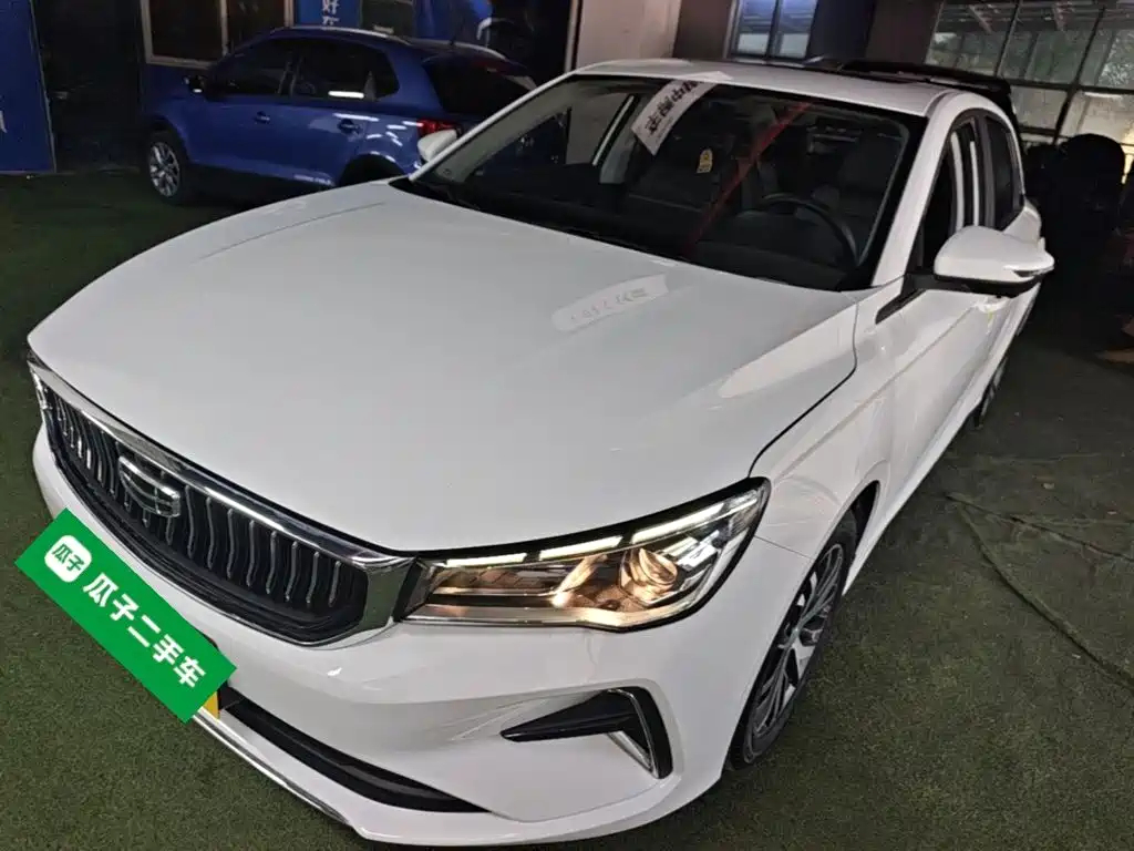 Geely Emgrand 2022