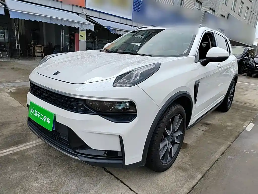 Lynk & Co 01 2022