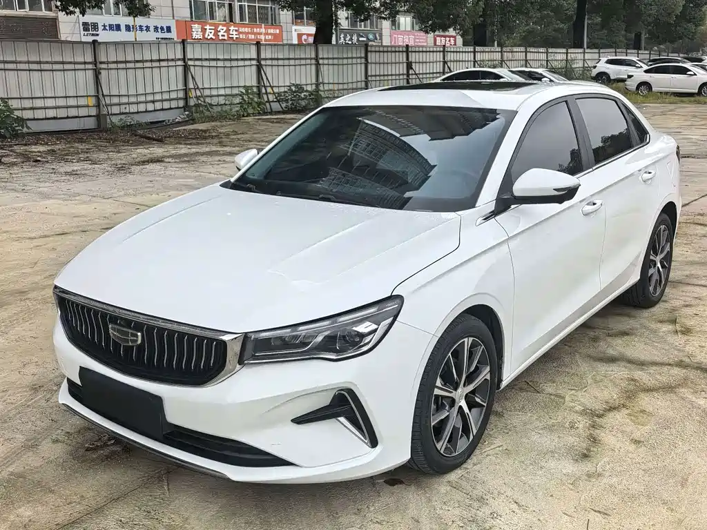 Geely Emgrand 2023