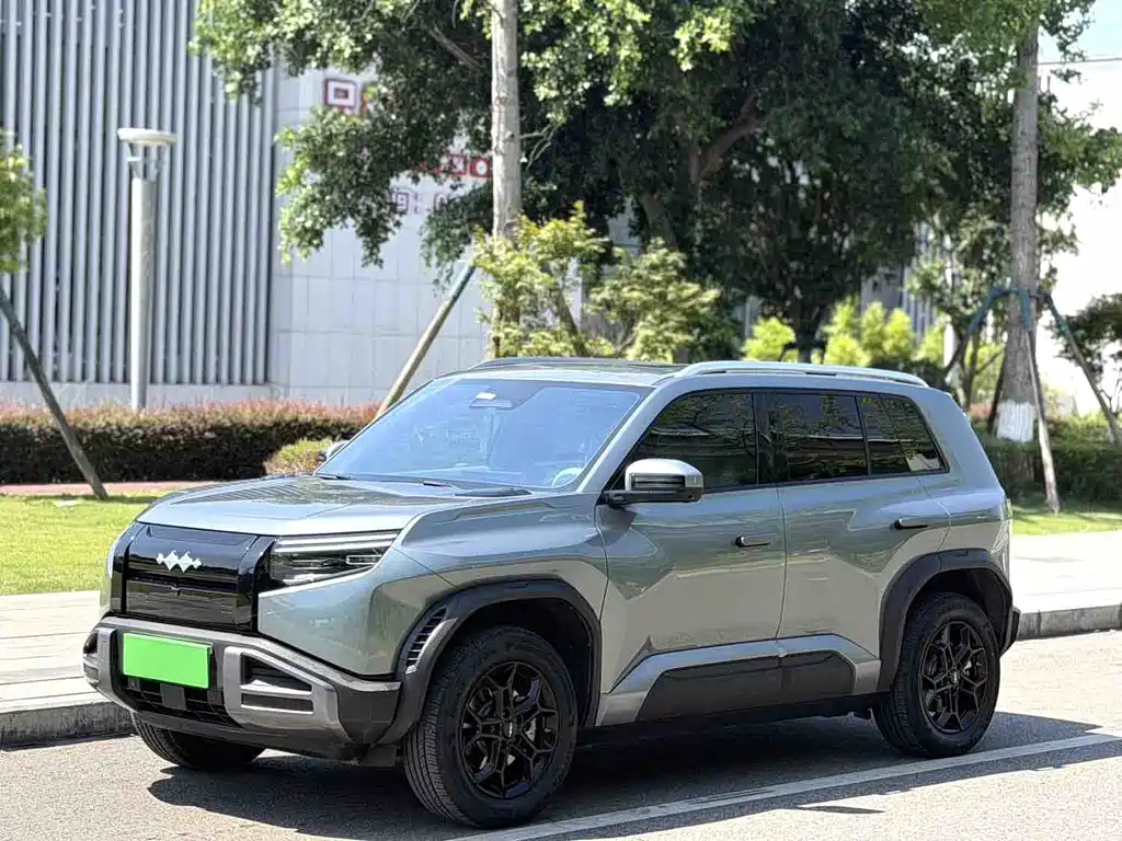 Fang Cheng Bao Titanium 3 2025