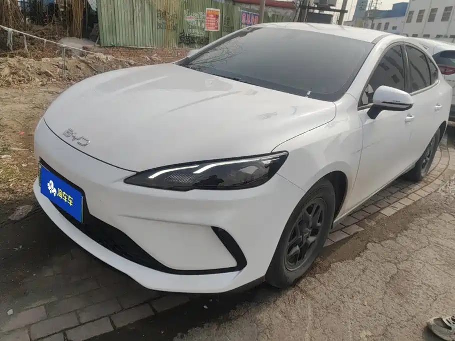 BYD Seal 05 DM-i 2025
