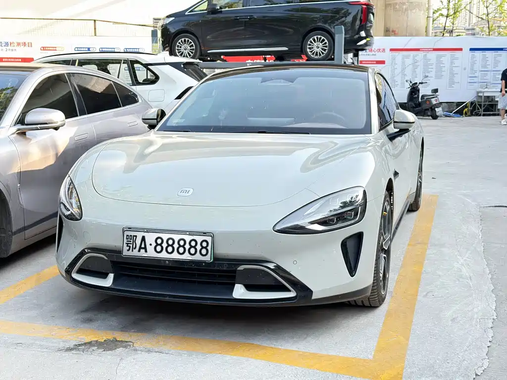 Xiaomi SU7 2025