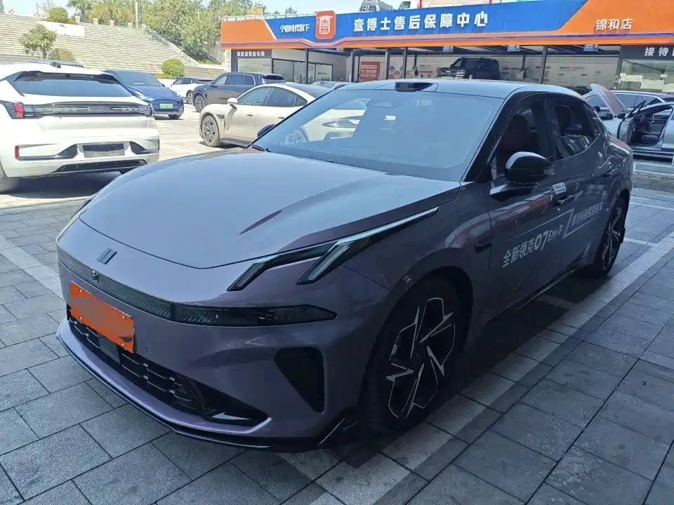 Lynk & Co 07 EM-P 2025