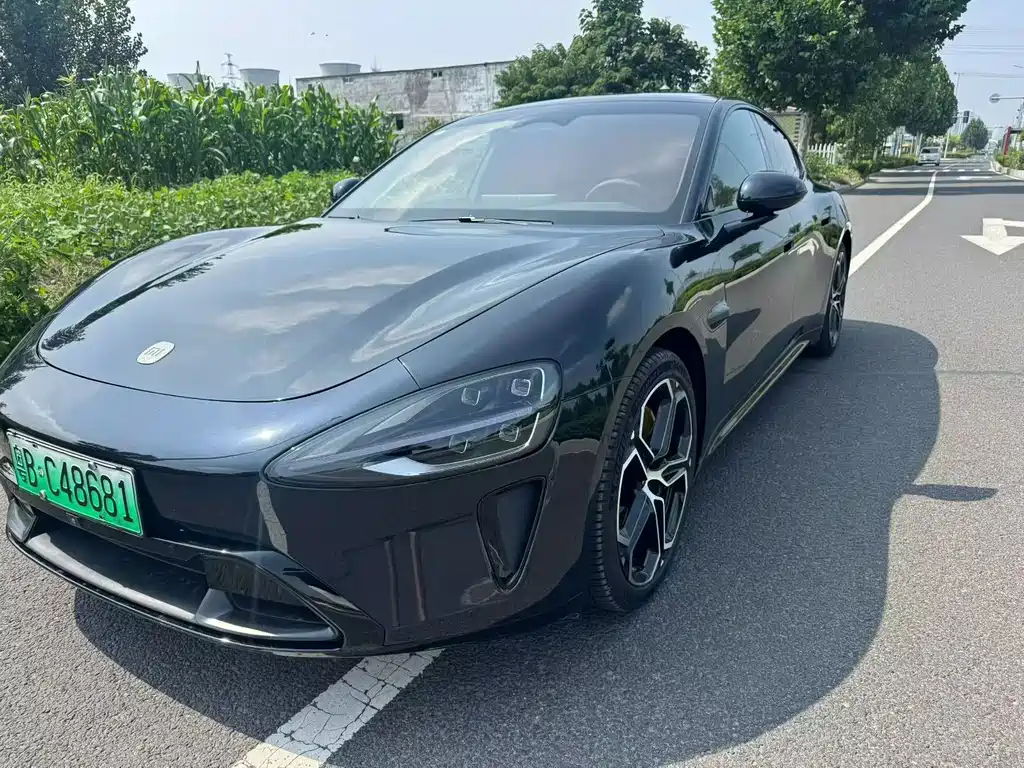 Xiaomi SU7 2025