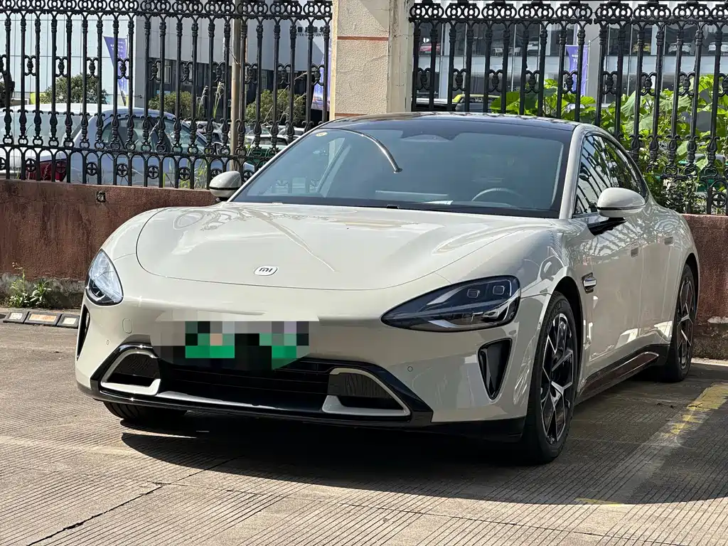 Xiaomi SU7 2024