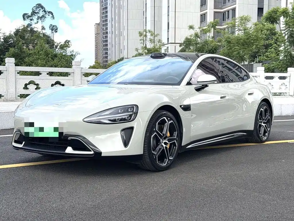 Xiaomi SU7 2024