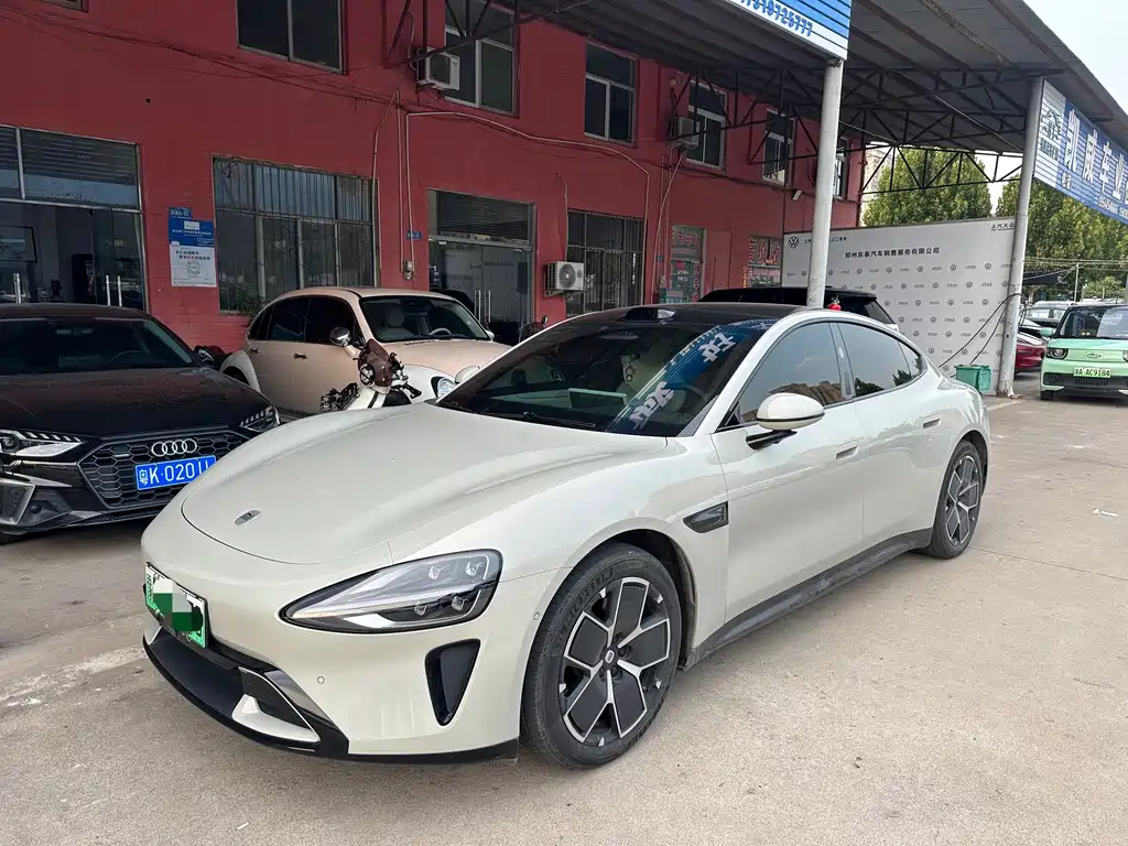Xiaomi SU7 2024