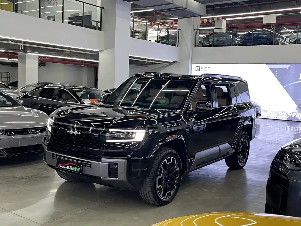 Fang Cheng Bao Leopard 8 2024