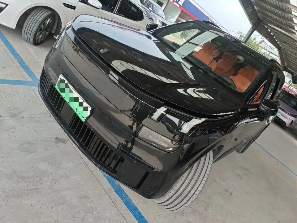 Lynk & Co 领克900 2025