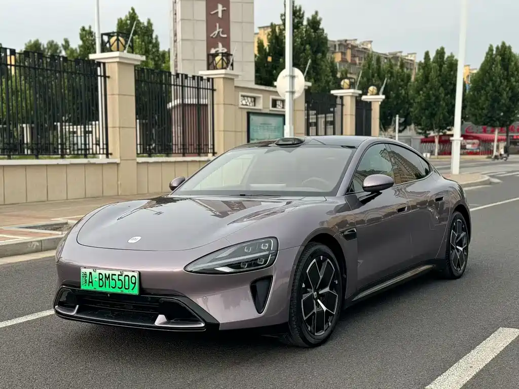Xiaomi SU7 2025