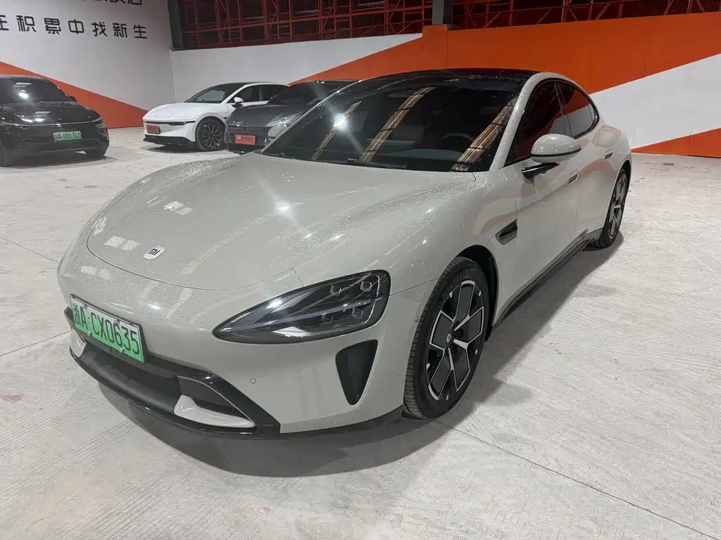 Xiaomi SU7 2024