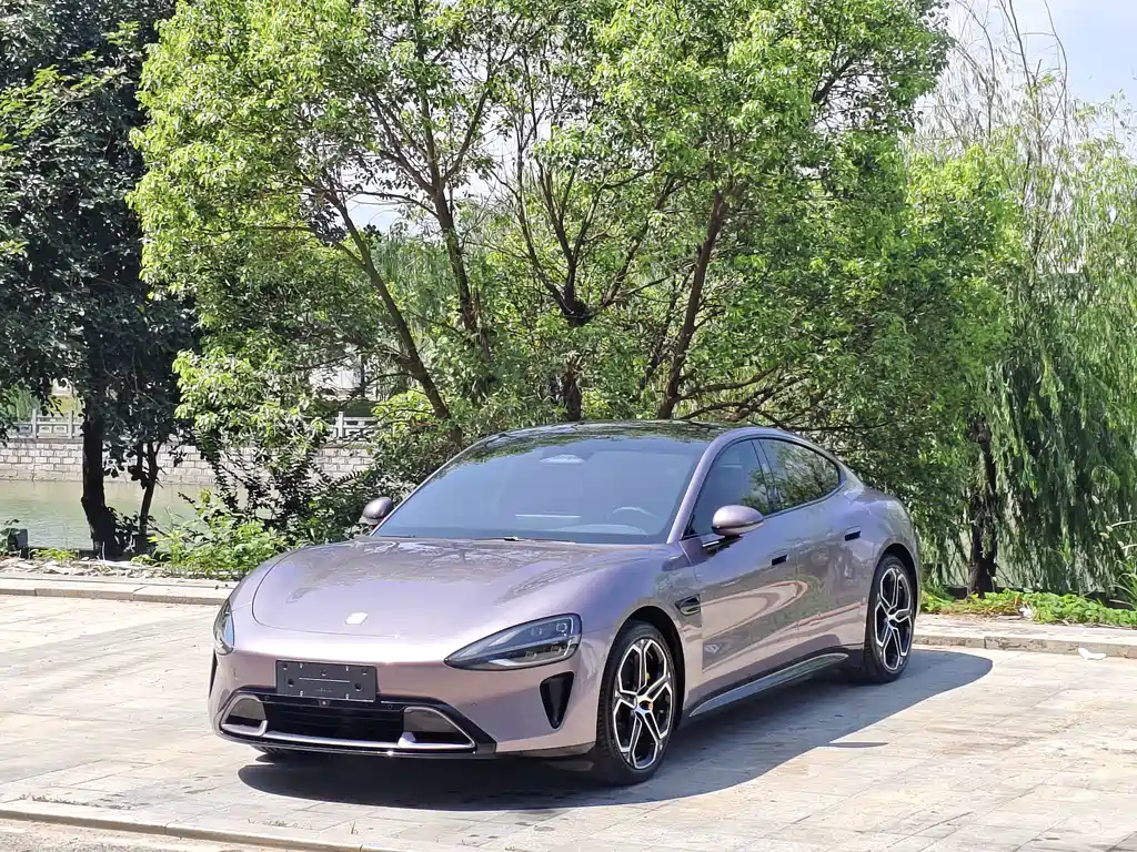 Xiaomi SU7 2024