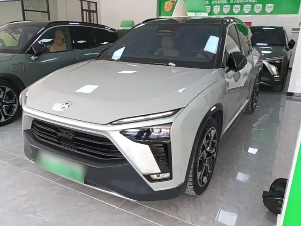 NIO ES8 2022