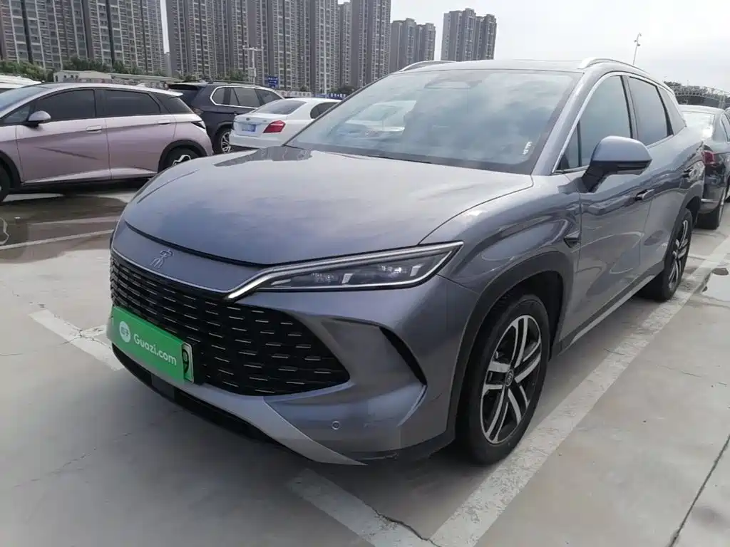 BYD L DM-i 2025