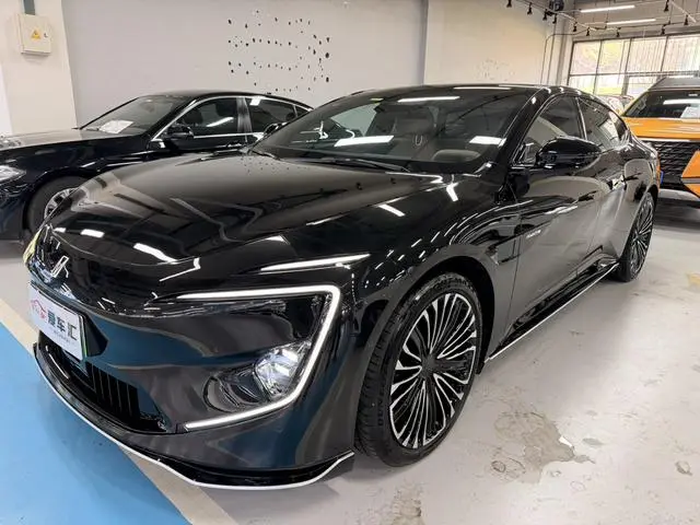 Avita 12 2025 facelift Ultra versiunea pur electrică cu tracțiune integrală