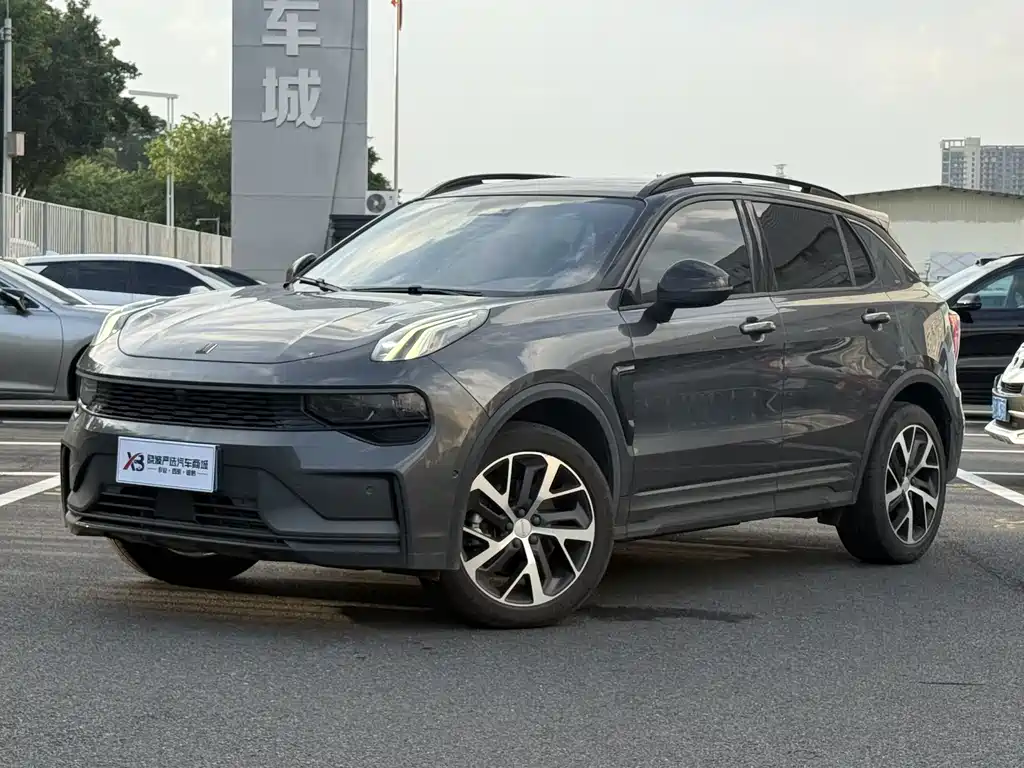 Lynk & Co 01 2022