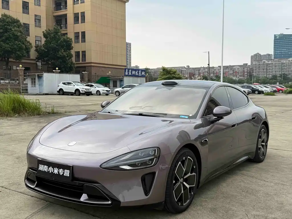 Xiaomi SU7 2025