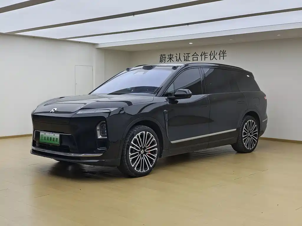 NIO ES8 2025