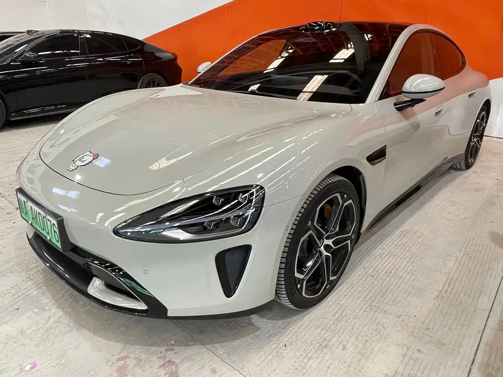 Xiaomi SU7 2024