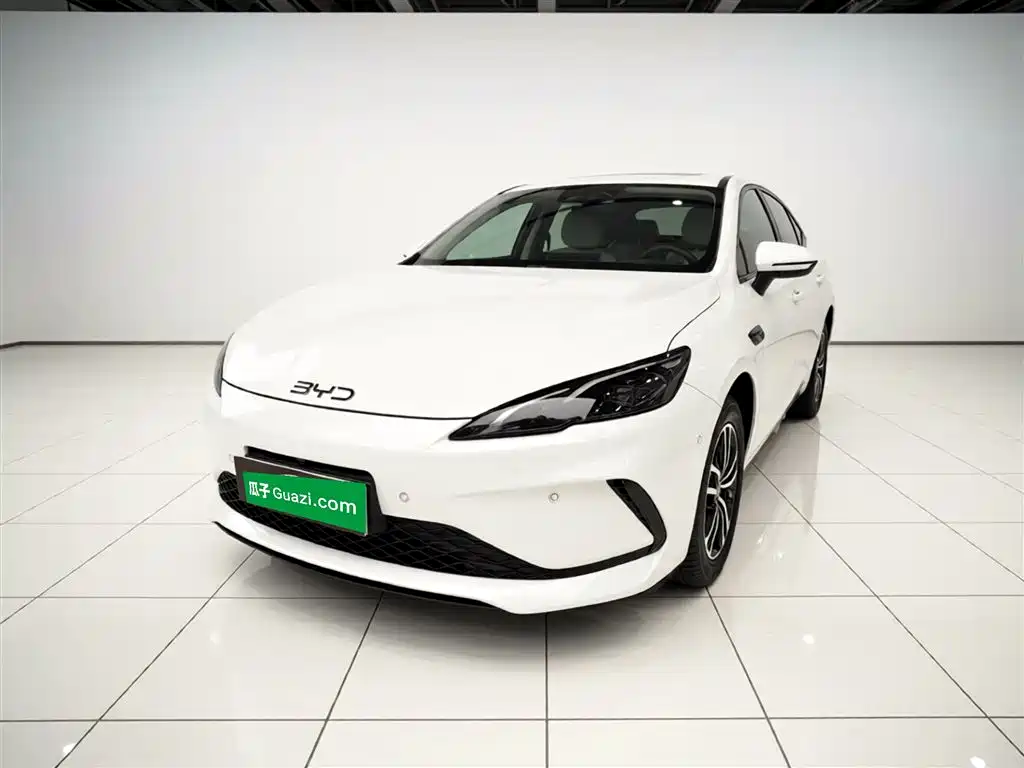 BYD Seal 05 DM-i 2025