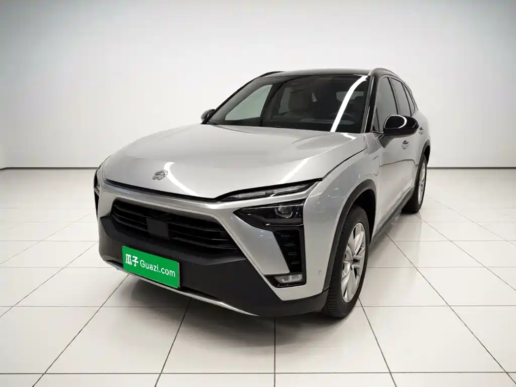 NIO ES8 2023