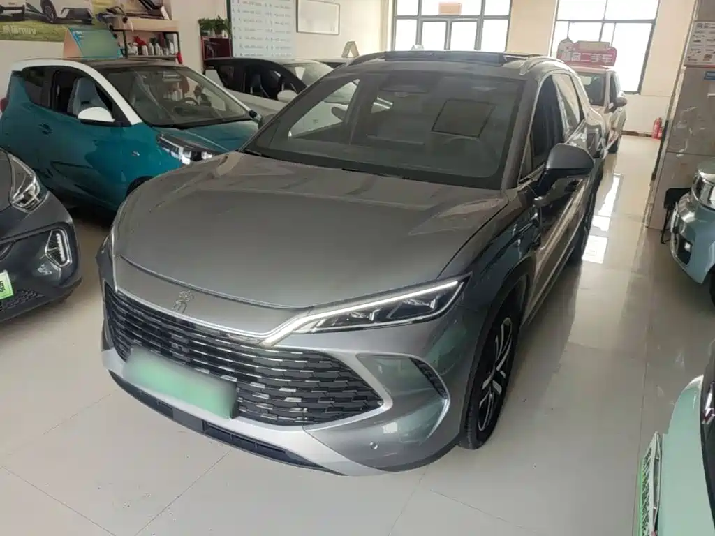 BYD L DM-i 2025