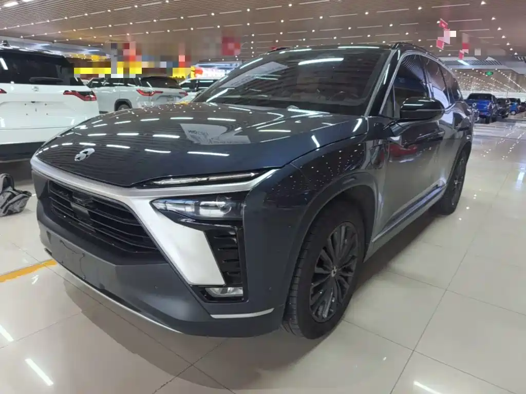 NIO ES8 2021