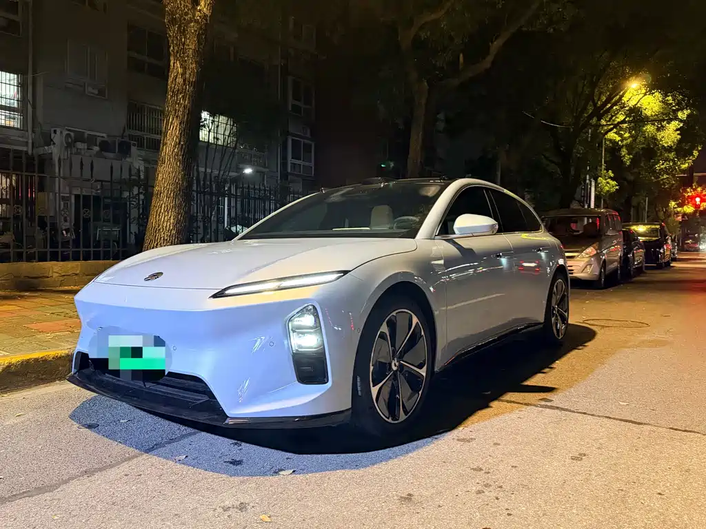 NIO ET5T 2025