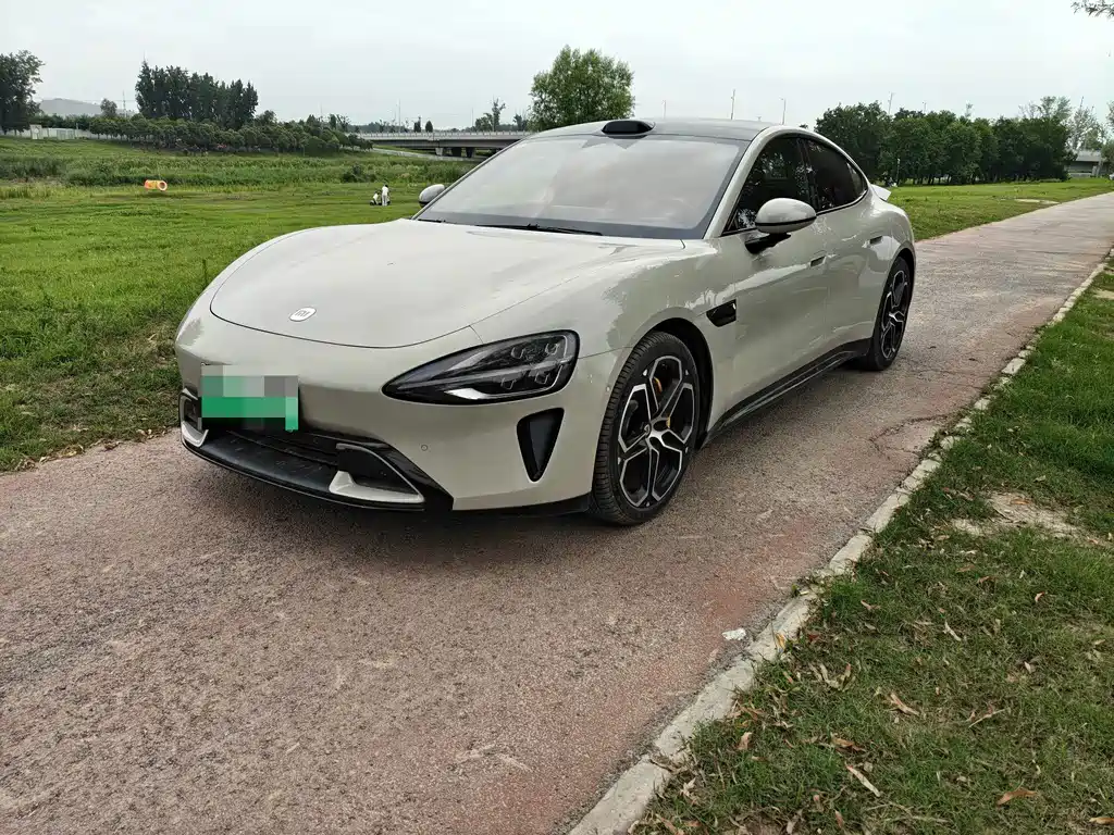 Xiaomi SU7 2025