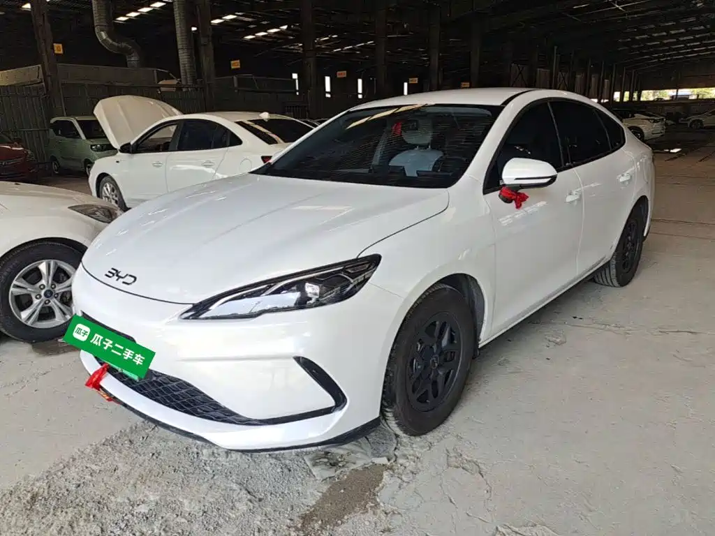 BYD Seal 05 DM-i 2025